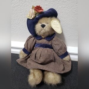 Vintage Collectible Bear Velvet Treasures By Jerry Elsner